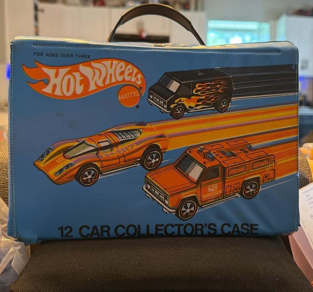 Vintage 1975 Hot Wheels 12 Car Collector's Case Blue Vinyl Carry Case